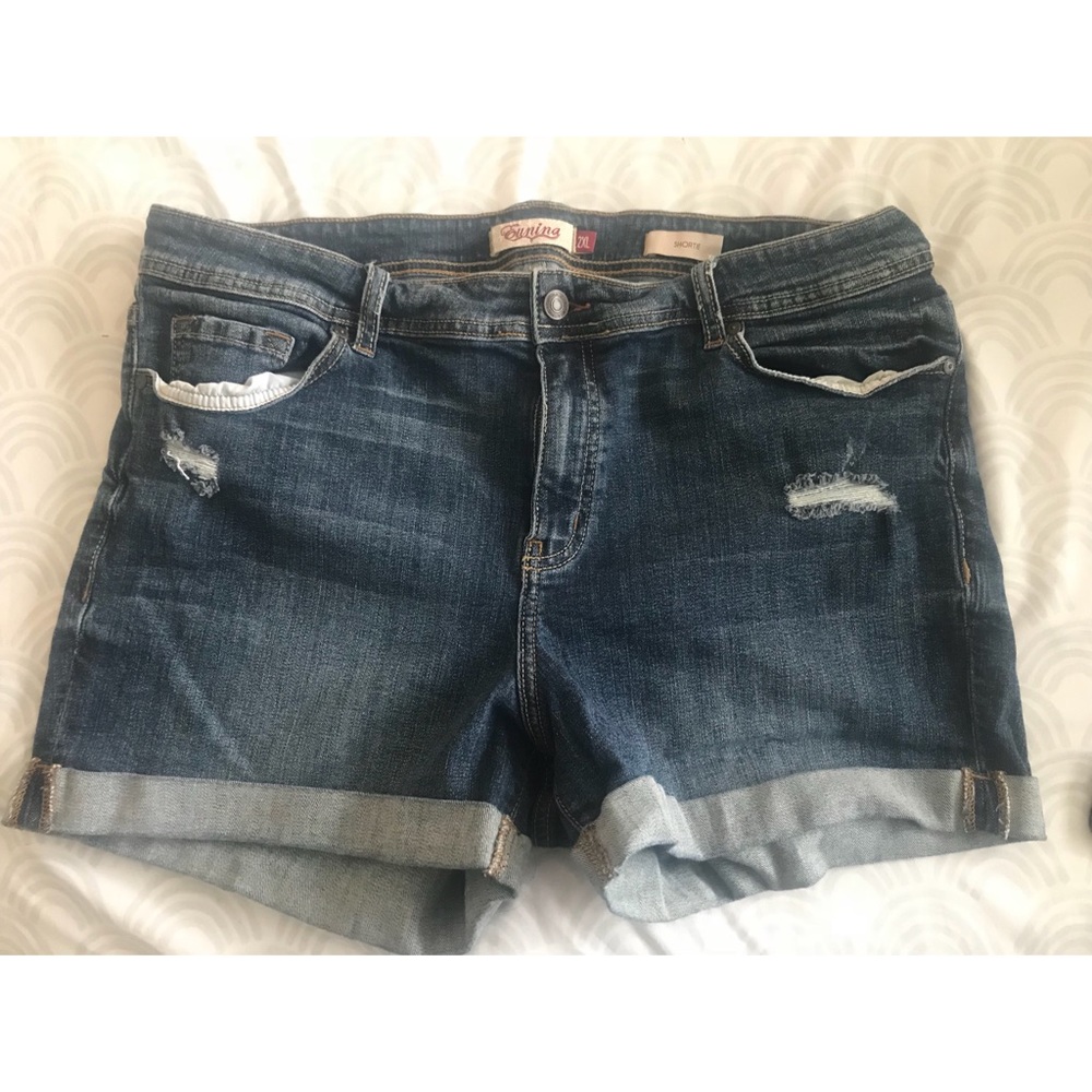 Eunina Shorts Style: Shortie